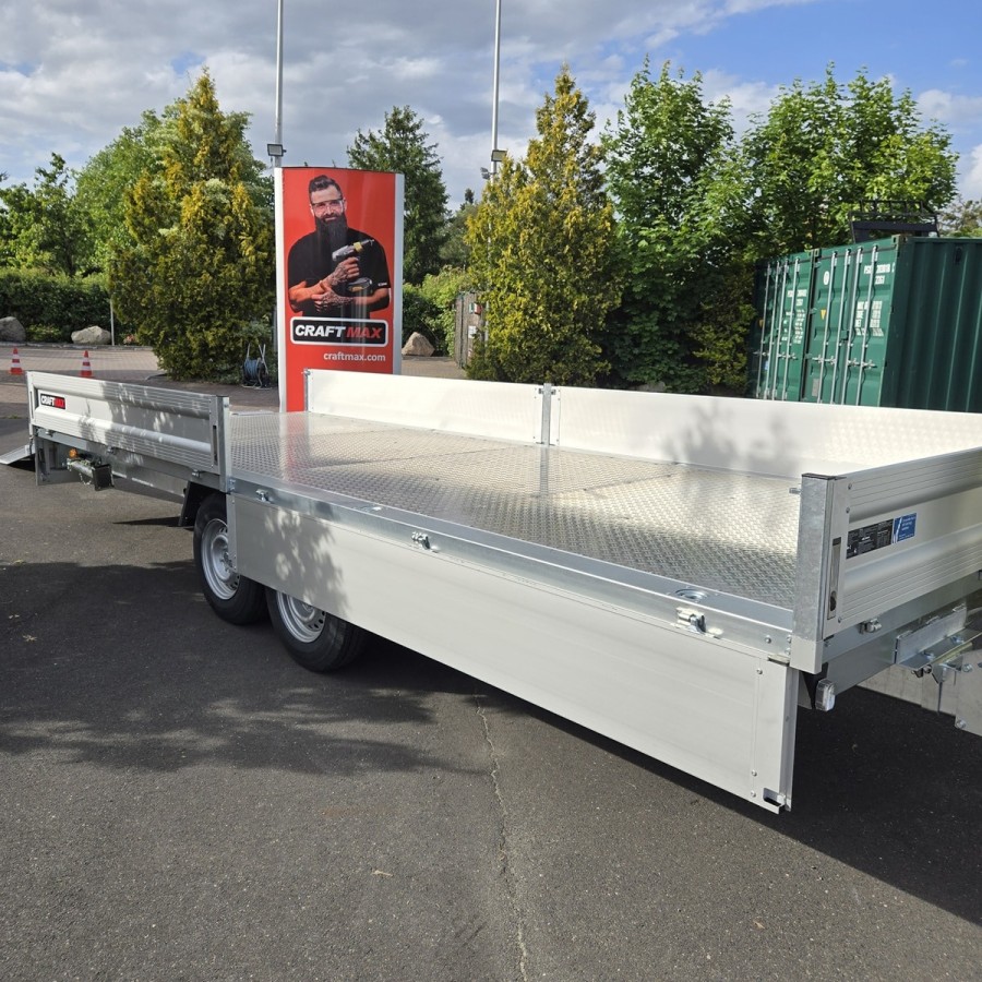 CRAFTMAX-3500-ALU-Pritschenhochlader-Siebdruckplatte-mit-Aluminium-Riffelblech-Auffahrrampenpaket-mit-6