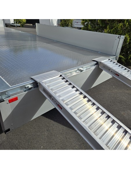 CRAFTMAX-3500-ALU-Pritschenhochlader-Siebdruckplatte-mit-Aluminium-Riffelblech-Auffahrrampenpaket-mit-20