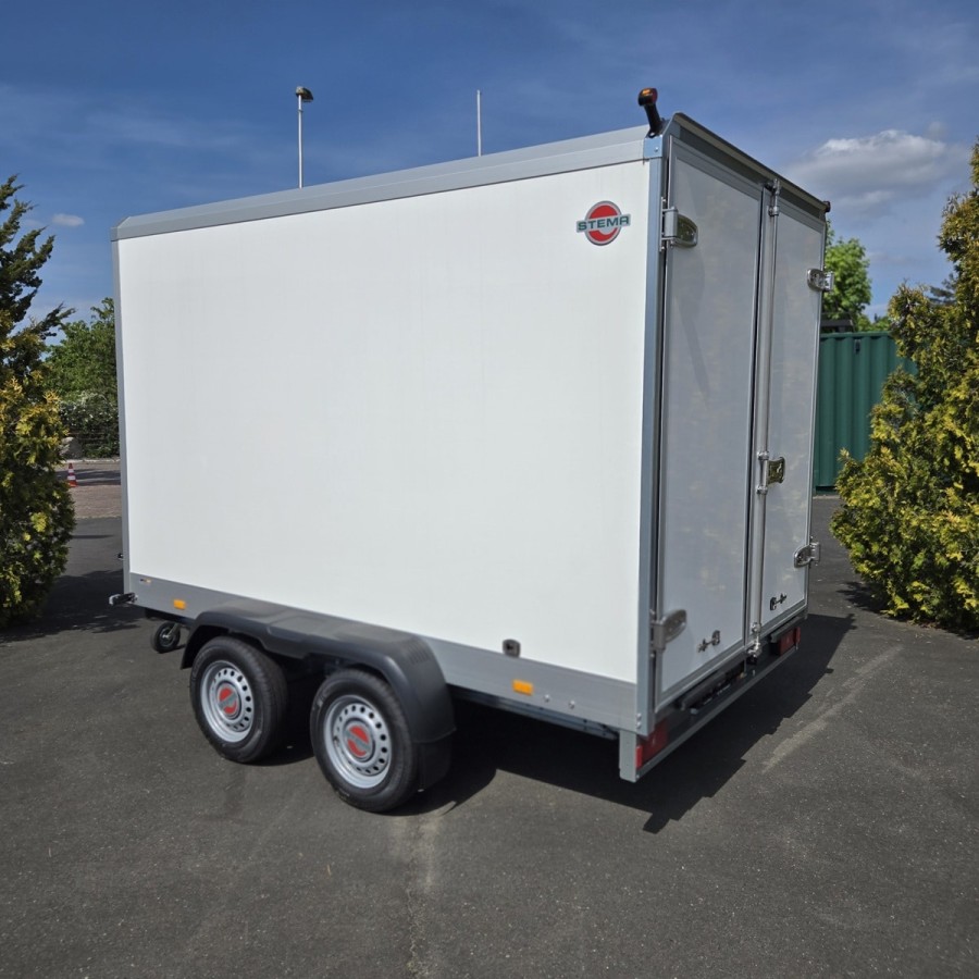 STEMA-STPK-O2-20-30-18.2.S18.2-Tueren-S-Box-Tandem-2000-Kofferanhaenger-Thermo-Sandwich-Paneele-GFK-100kmh-4