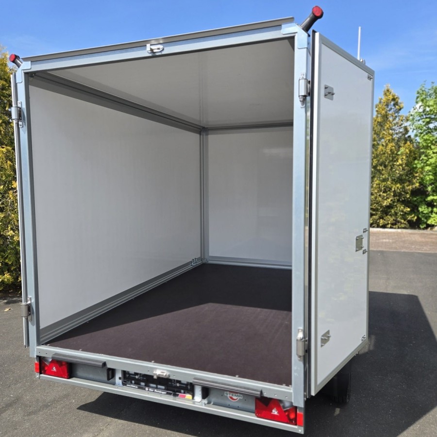 STEMA-STPK-O2-20-30-18.2.S18.2-Tueren-S-Box-Tandem-2000-Kofferanhaenger-Thermo-Sandwich-Paneele-GFK-100kmh-8
