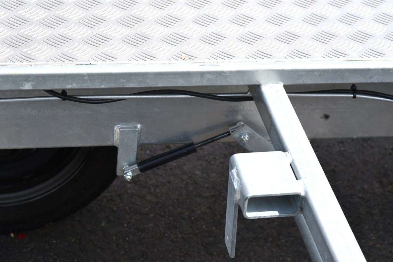 CRAFTMAX-SUPERFLASH-kippbarer-Autotrailer-3.500-Kg-13