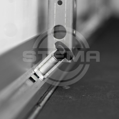 STEMA®-Verzurrprofil-fuer-Kofferanhaenger-P-Box-S-Box-individuell-anpassbar-verschiebbar-3
