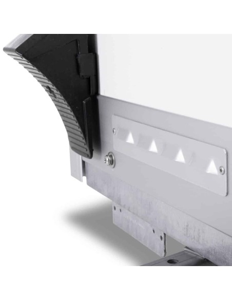 STEMA®-STPK-O2-15-30-18.1.P15.1-Kofferanhaenger-mit-Fenster-Tuer-und-Rampe-1500kg-gebremst-3.05×1.87x1-6
