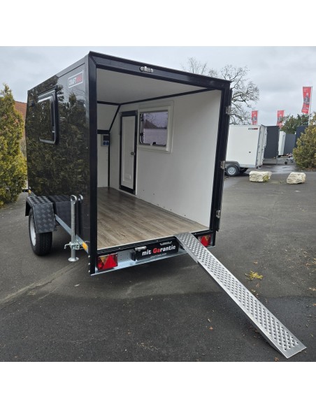 CRAFTMAX-OffRoad-750-miniCampinganhaenger-blackEdition-PKW-Anhaenger-3.05x1.47x1.60m-Fluegeltuer-2-Fenster-Tuer-E-Paket-100kmh-g