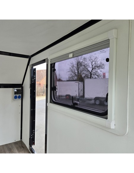 CRAFTMAX-OffRoad-750-miniCampinganhaenger-blackEdition-PKW-Anhaenger-3.05x1.47x1.60m-Fluegeltuer-2-Fenster-Tuer-E-Paket-100kmh-g