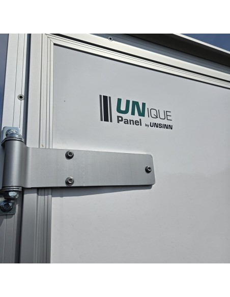 UNSINN-Unique-1400-Kofferanhaenger-UKU-301519-14-14-mit-Doppeltuer-GFK-Oberflaeche-Lichtdach-Innenleuchte-Stuetzen-8