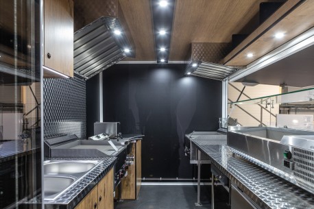MAN-TGE-3.180-2.0-TDI-130KW-Foodtruck-Edelstahl-Gastro-voll-ausgestattet 2