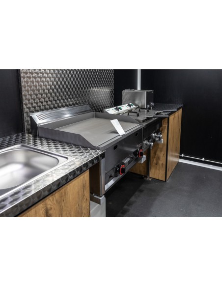 MAN-TGE-3.180-2.0-TDI-130KW-Foodtruck-Edelstahl-Gastro-voll-ausgestattet-12