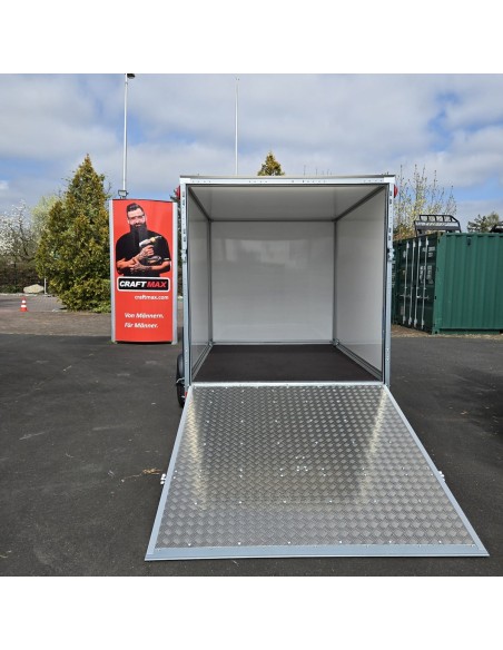CRAFTMAX-Kofferanhaenger-mit-Rampe-1300kg-gebremst-2.55×1.87m