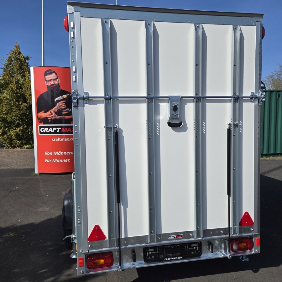 CRAFTMAX-Kofferanhaenger-1300-mit-Rampe-1300kg-2.55×1.57x1.84m-GFK-Oberflaeche-gebremst-3
