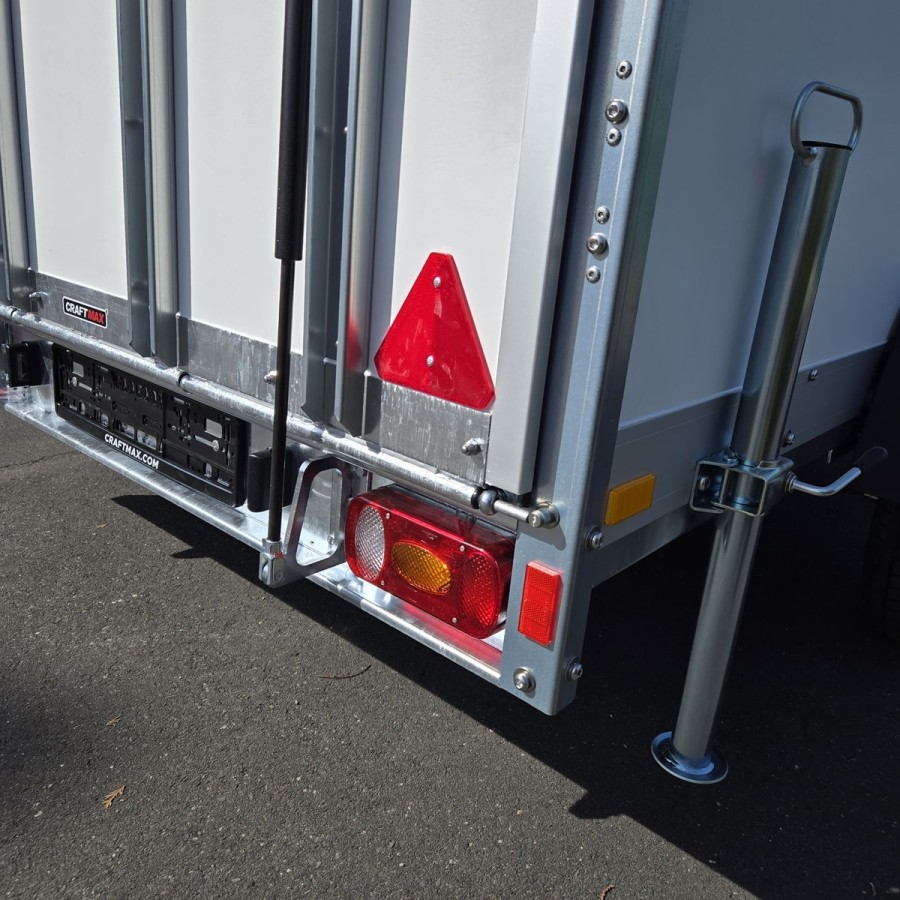 CRAFTMAX-Kofferanhaenger-1300-mit-Rampe-1300kg-2.55×1.57×1-3