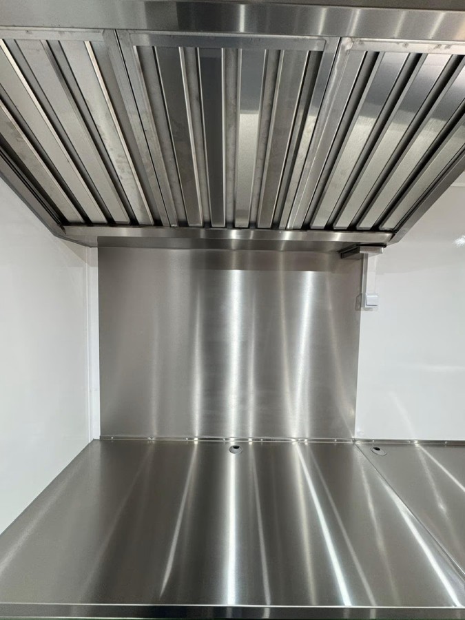 CRAFTMAX®-Verkaufsanhaenger-Imbisswagen-1500-Edelstahl-Gastro-Luxus-voll-ausgestattet-5