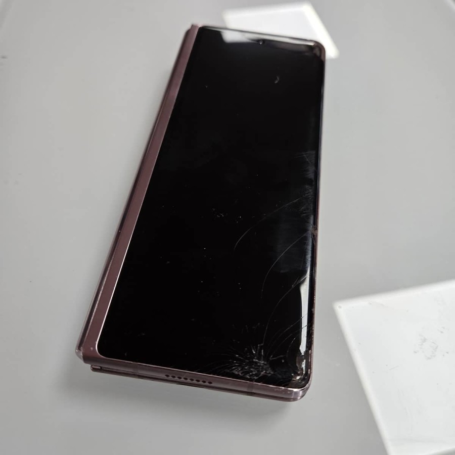 Samsung-Galaxy-Z-Fold-2-5G-256GB-75-Zoll-Display-3-Kameras-ohne-Vertrag-gebraucht-mystic-bronze-7