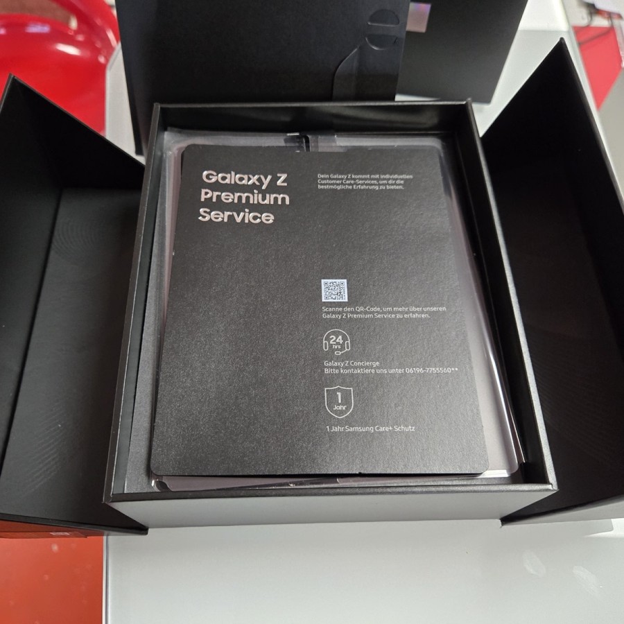 Samsung-Galaxy-Z-Fold-2-5G-256GB-75-Zoll-Display-3-Kameras-ohne-Vertrag-gebraucht-mystic-bronze-4