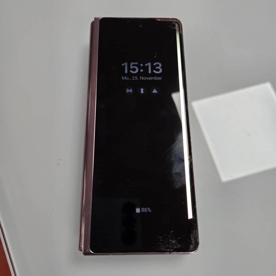 Samsung-Galaxy-Z-Fold-2-5G-256GB-75-Zoll-Display-3-Kameras-ohne-Vertrag-gebraucht-mystic-bronze-2