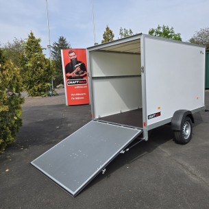 CRAFTMAX-750-Kofferanhaenger-mit-Rampe-2.55×1.42×1.53m-Unique-Sandwichpanele-ungebremst-100kmh-1