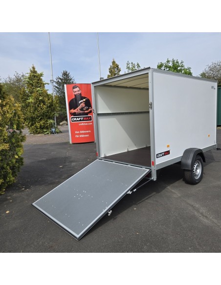 CRAFTMAX-750-Kofferanhaenger-mit-Rampe-2.55×1.42×1.53m-Unique-Sandwichpanele-ungebremst-100kmh-1