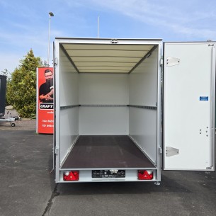 CRAFTMAX-1400-Kofferanhaenger-Doppeltuer-3.05×1.57×1.94m-Unique-Sandwich-GFK-Oberflaeche-Innenleuchte-Stuetzen-100kmh-1 2