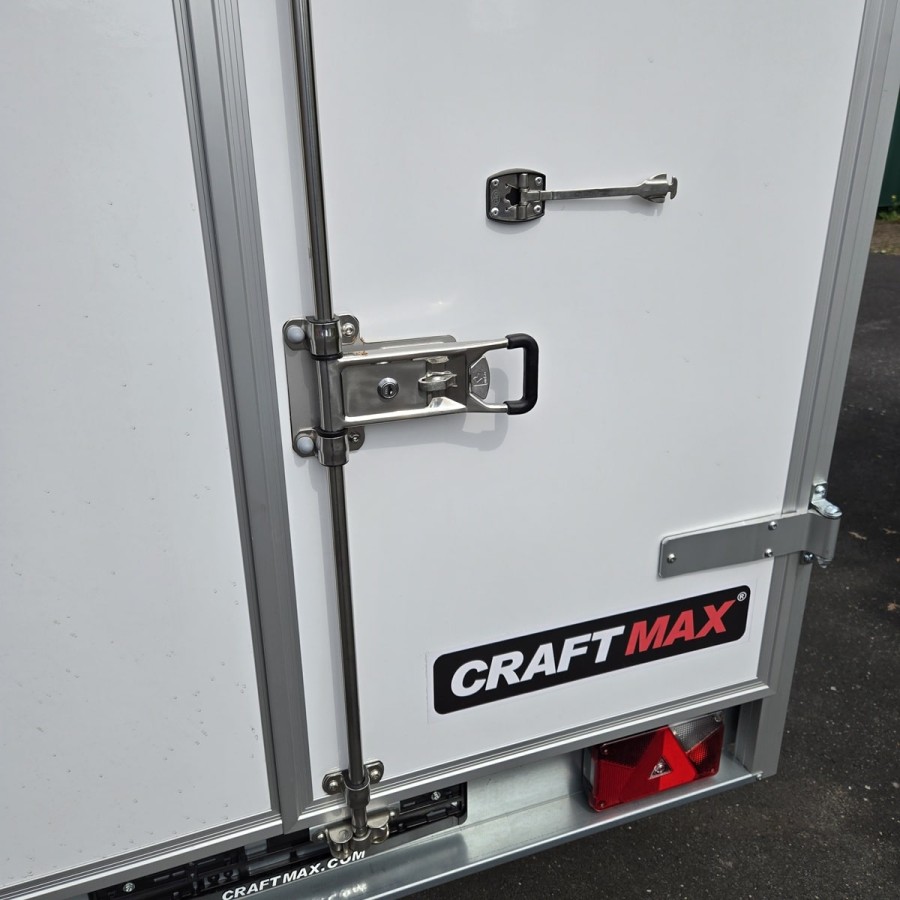 CRAFTMAX-1400-Kofferanhaenger-Doppeltuer-3.05×1.57×1.94m-Unique-Sandwich-GFK-Oberflaeche-Innenleuchte-Stuetzen-100kmh-6