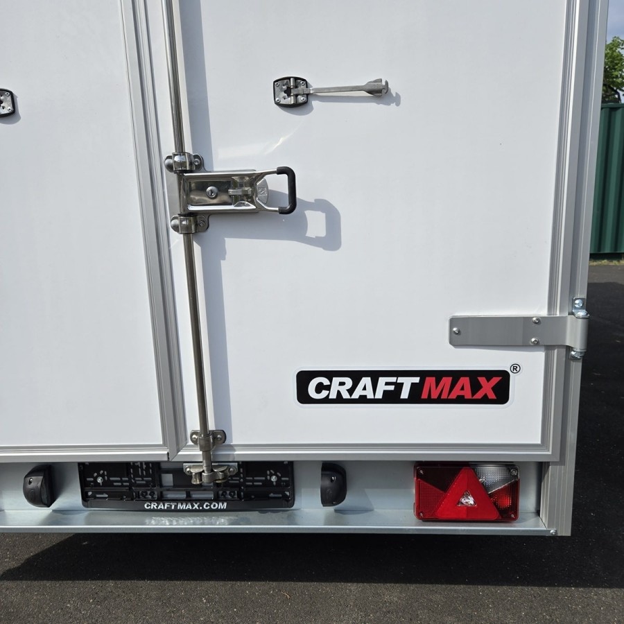 CRAFTMAX-2600-Tandem-Kofferanhaenger-Doppeltuer-4.26×1.75×1.94m-Unique-Sandwich-GFK-Oberflaeche-Innenleuchte-Stuetzen-100kmh-7