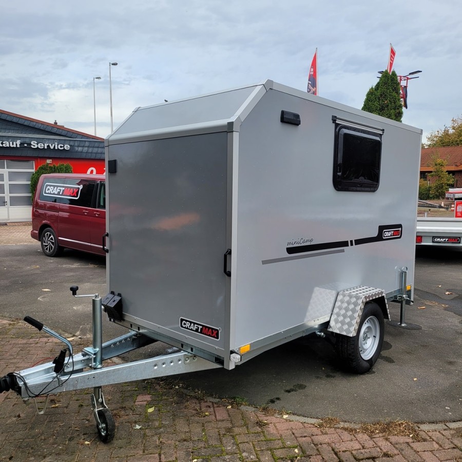 CRAFTMAX-OffRoad-1300-miniCamp-EVO-3.05x1.65x1.60m-Heckklappe-mit-Fenster-Seitenfenster-Tuer-100kmh-silber