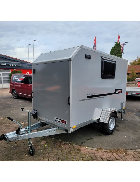 CRAFTMAX-OffRoad-1300-miniCamp-EVO-3.05x1.65x1.60m-Heckklappe-mit-Fenster-Seitenfenster-Tuer-100kmh-silber