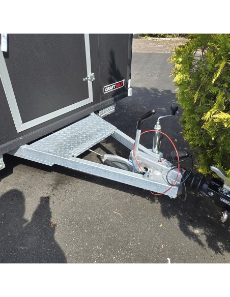Verkaufsanhaenger-Foodtrailer-1500-4.50x2.00x2.20m-Thermo-Sandwichpanele-zwei-Verkaufsklappen-Stuetzen-gebremst-6