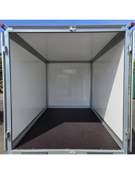 CRAFTMAX-Kofferanhaenger-Tandem-2000-Thermo-Sandwich-Paneele-GFK-Oberschicht-3.00×1.79x1.89m-100kmh-9