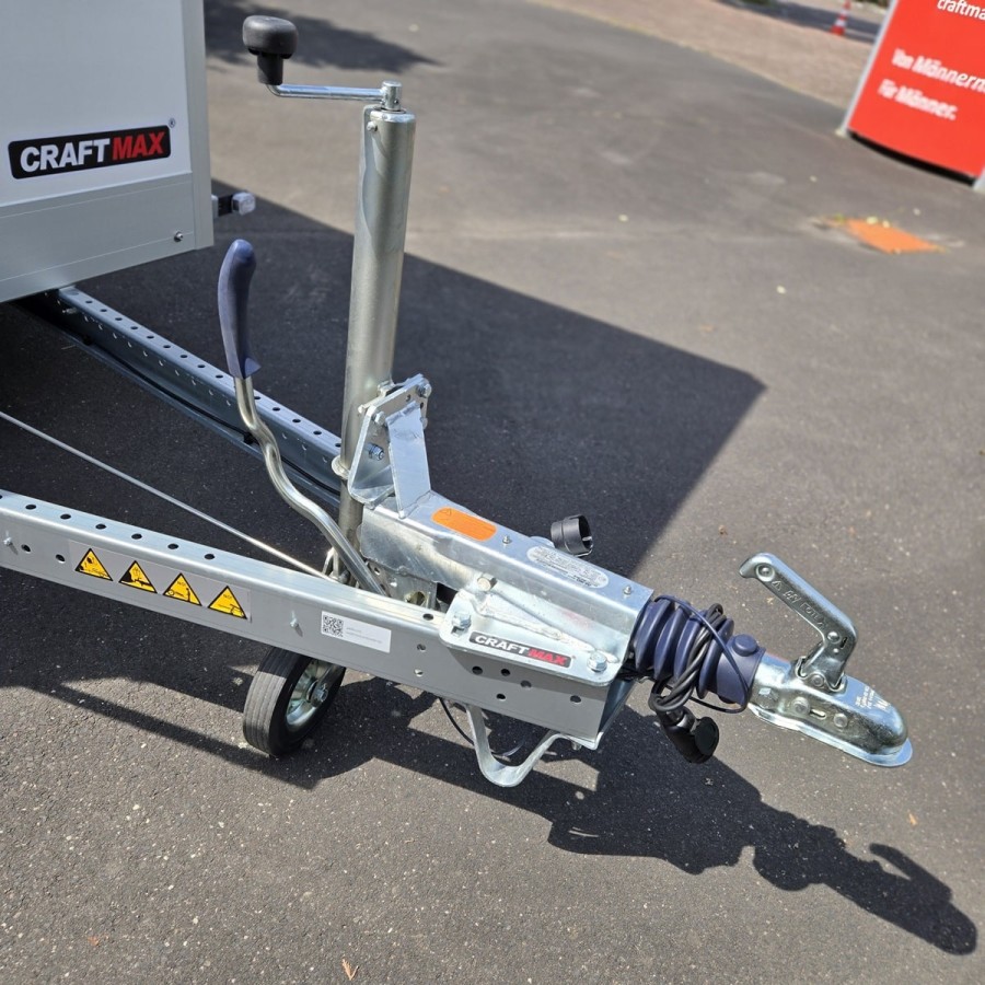 STEMA-S-Box-Thermo-Sandwich-Aufbau-mit-GFK-Oberschicht-100kmh-9