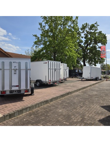 CRAFTMAX-1300-Hydraulischer-Absenkanhaenger-Motorradtransporter-ThermoSandwich-Kofferaufbau-15