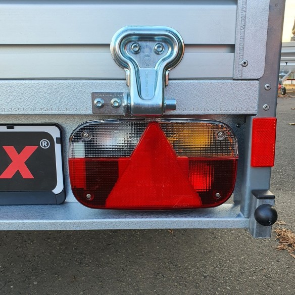 STEMA-Ruecklicht-Multipoint-III-5-pol-KZL-RFS-rechts
