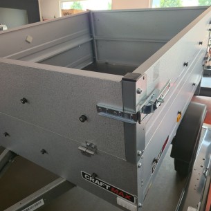 Bordwandaufsatz-26cm-hoch-fuer-Mini-350-750-ALU-ZINK-beschichtet-mit-Rundknopfhalter-fuer-Planenseil-1