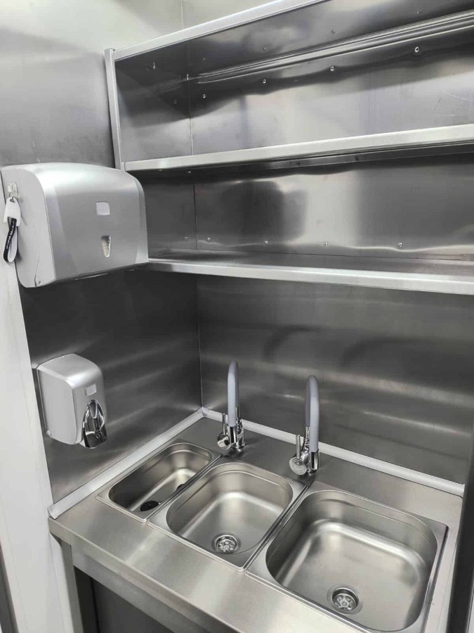 CRAFTMAX-Verkaufsanhaenger-2700-Gastro-voll-ausgestattet-2700kg-Tandem-3
