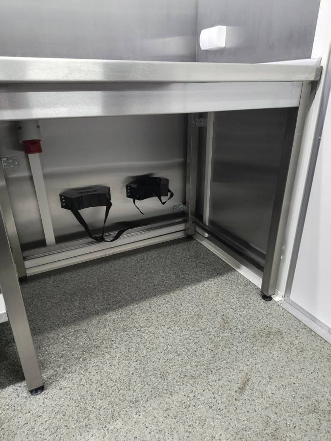 CRAFTMAX-Verkaufsanhaenger-2700-Gastro-voll-ausgestattet-2700kg-Tandem-13
