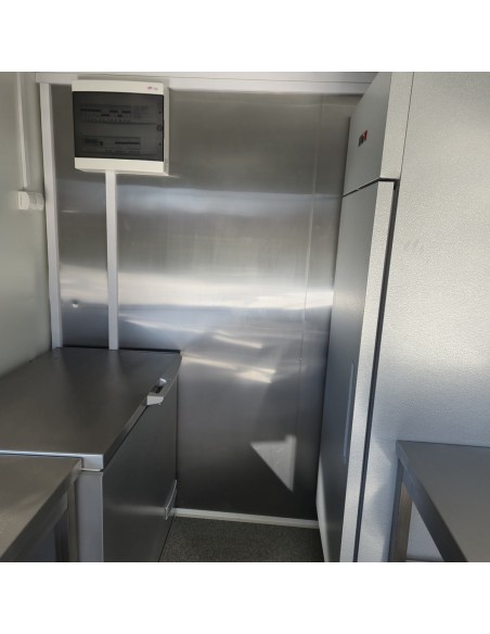 Verkaufsanhaenger-Tandem-2700-Edelstahl-Gastro-voll-ausgestattet-4.20x2.20x2.30m-Thermo-Sandwichpanele-E-Paket-11