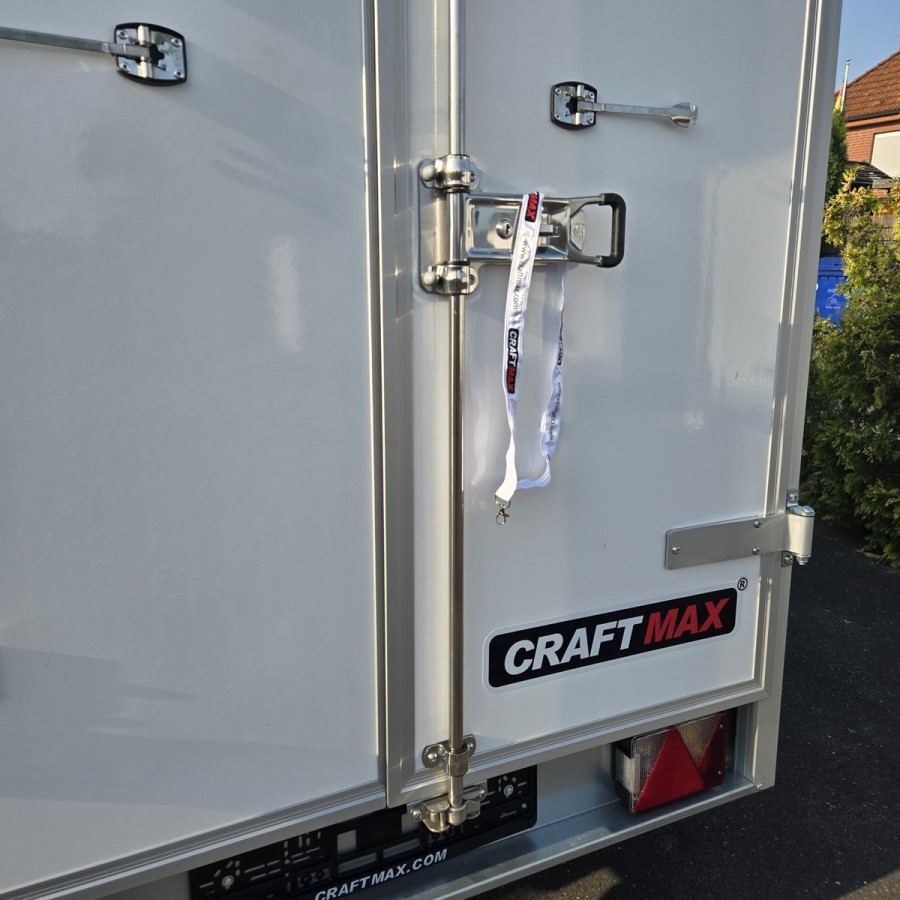 CRAFTMAX-750kg-Kofferanhaenger-zwei-Fluegeltueren-2.55×1.42×1.53m-Unique-Sandwichpanele-ungebremst-100kmh-2