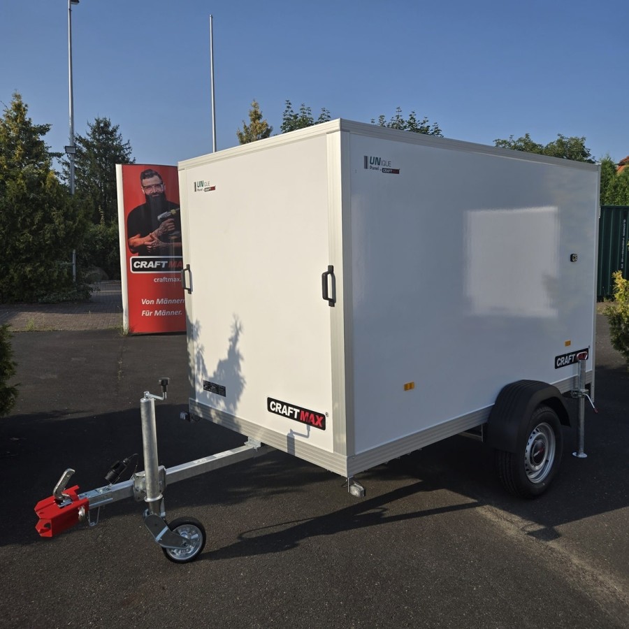 CRAFTMAX-750-Kofferanhaenger-mit-Rampe-2.55×1.42×1.53m-Unique-Sandwichpanele-ungebremst-100kmh-3