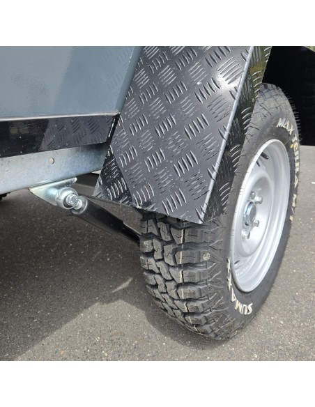 OffRoad-Camping-anhaenger-1000kg-mit-Heckklappe-Tuer-2-Fenster-2-Dachtraeger-variabler-Innen-Trennwand-MT-Reifen-10