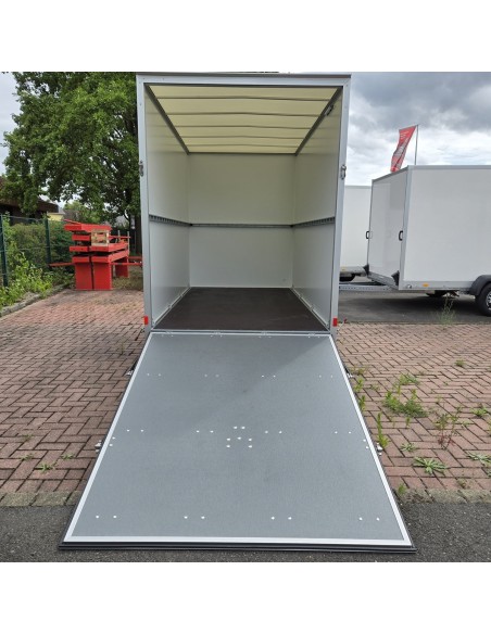 CRAFTMAX-Kofferanhaenger-1400-mit-Rampe-gebremst-super-leichte-Sandwichpanele-3.05×1.57x1.94m-100kmh-1