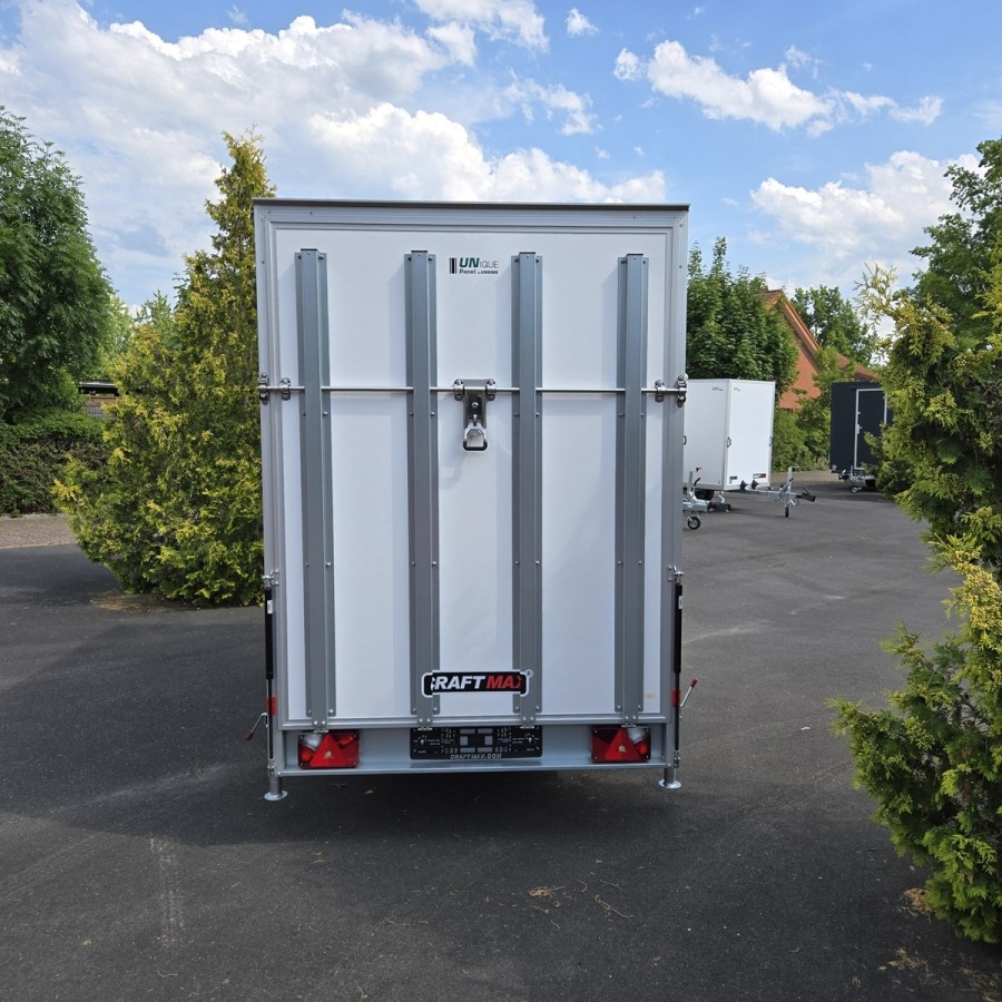 CRAFTMAX-Kofferanhaenger-1400-mit-Rampe-gebremst-super-leichte-Unique-Sandwichpanele-3.05×1.57x1.94m-100kmh-6