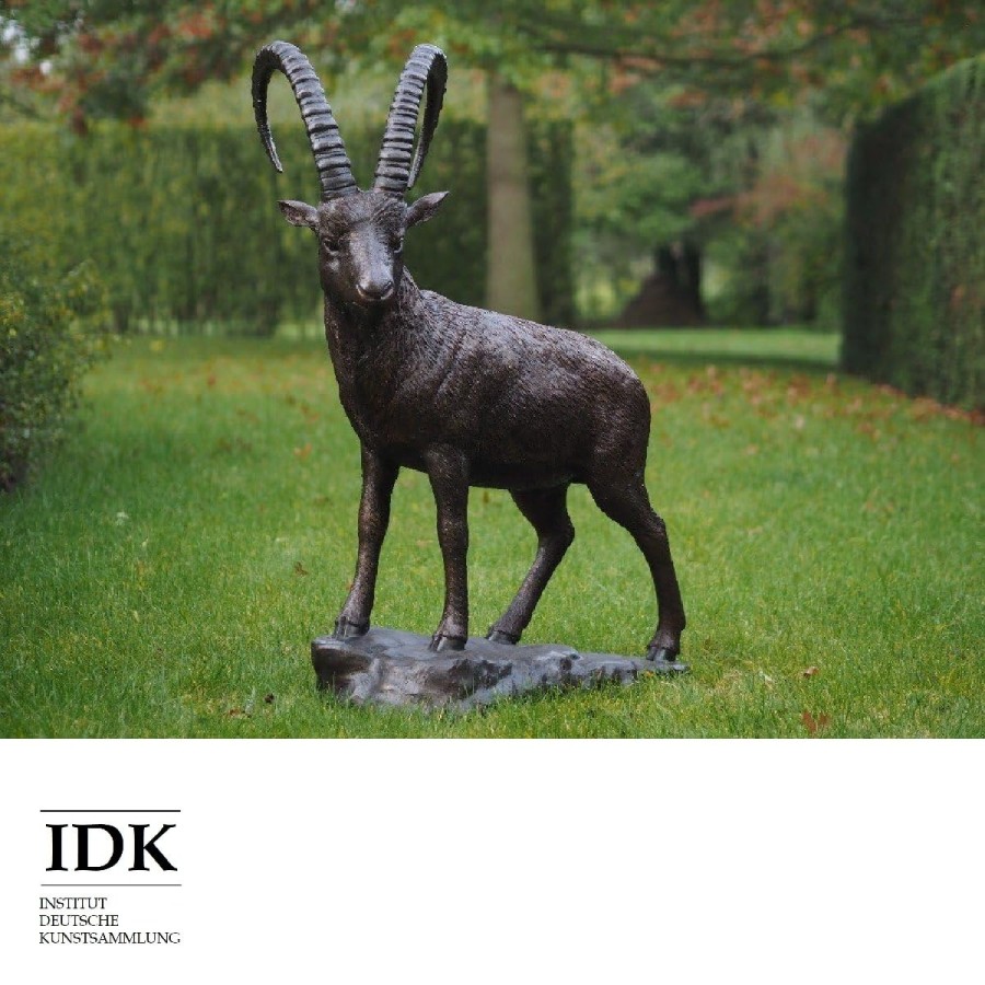 Steinbock-Bronzeskulptur-beeindruckende-handgefertigte-Skulptur-fuer-Ihren-Garten-Park-Villa