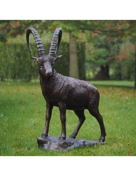 The-Capricorn-Bronzeskulptur-beeindruckende-handgefertigte-Skulptur-fuer-Ihren-Garten-Park-Villa-120x58x40cm