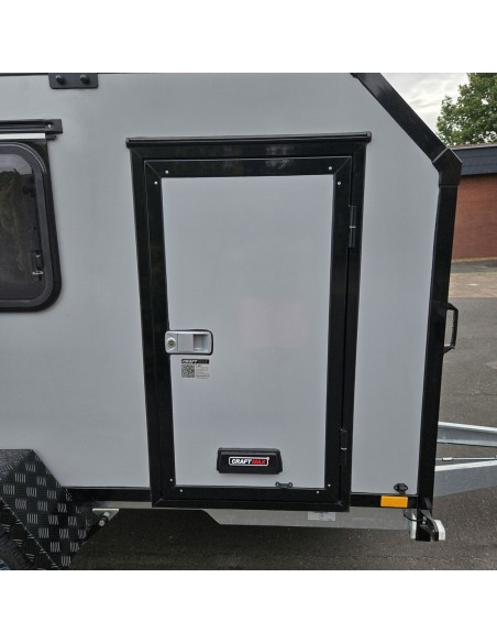 OffRoad-Campinganhaenger-750kg-2.80x1.47x1.40m-Heckklappe-Tuer-2-Fenster-variable-Zwischenwand-100kmh-2