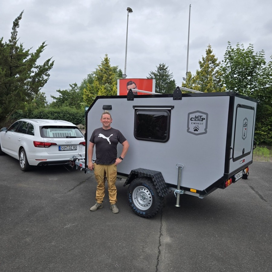 CRAFTMAX-OffRoad-Camping-Anhaenger-1300kg-Einachs-3.00x1.50x1.80m-mit-Klappe-nach-oben-Fenster-Tuer-100kmh-2