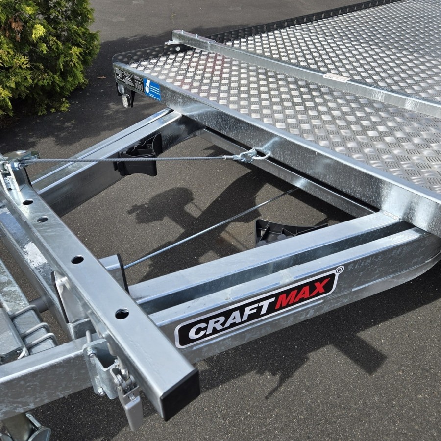 CRAFTMAX-SuperFlash-3500-Fahrzeugtransporter-Autotrailer-mit-schnell-kippbarer-Ladeflaeche-mit-Riffelblech-geschlossen-10