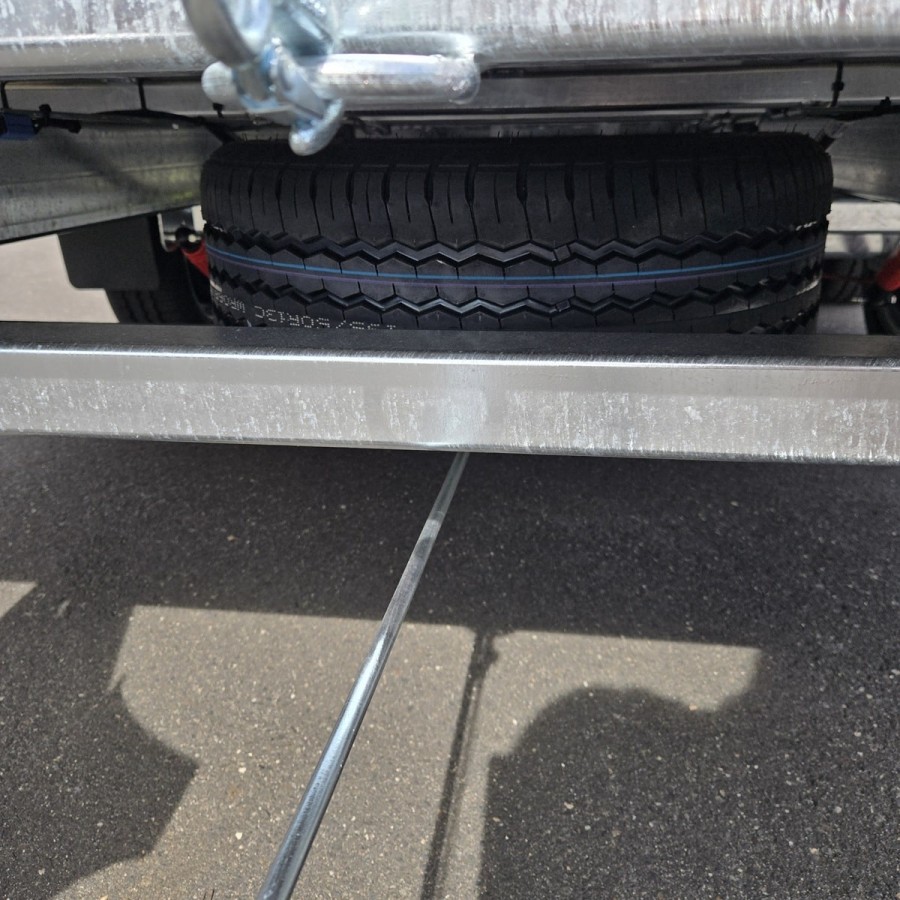 CRAFTMAX-SuperFlash-3500-Fahrzeugtransporter-Autotrailer-mit-schnell-kippbarer-Ladeflaeche-mit-Riffelblech-geschlossen-19