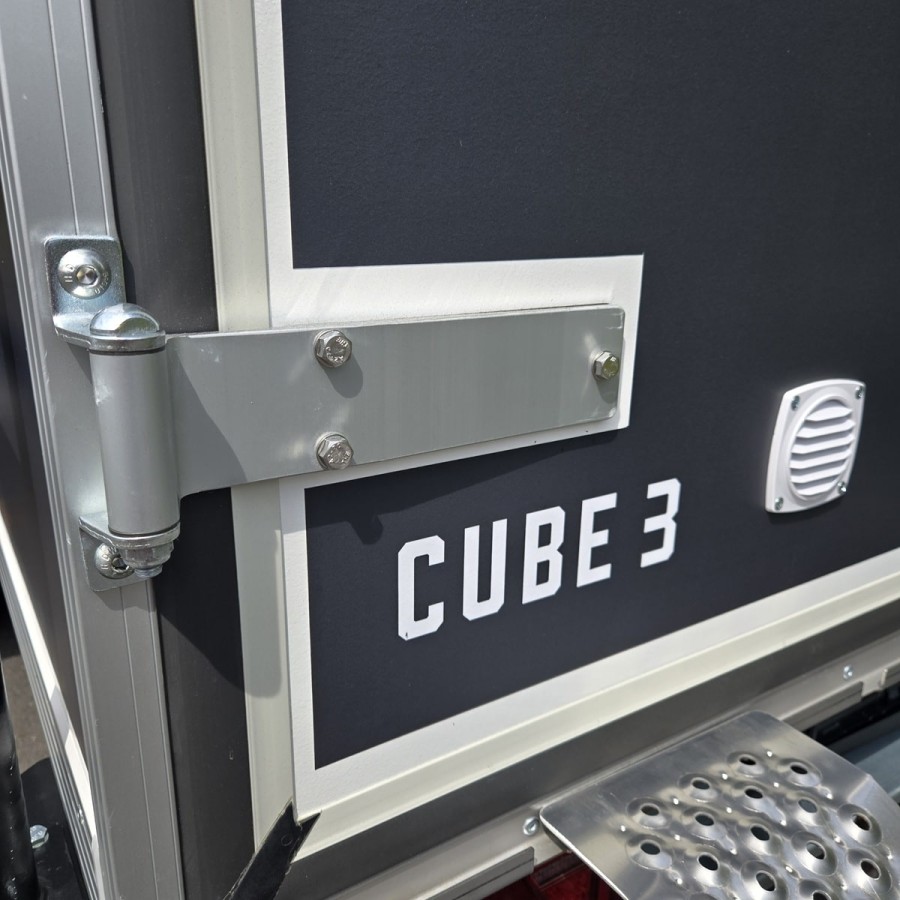 Sportcaravan®-Cube-3-OffRoad-Camping-Anhaenger-1250kg-Thermo-Sandwich-GFK-halfgrey-100kmh-10