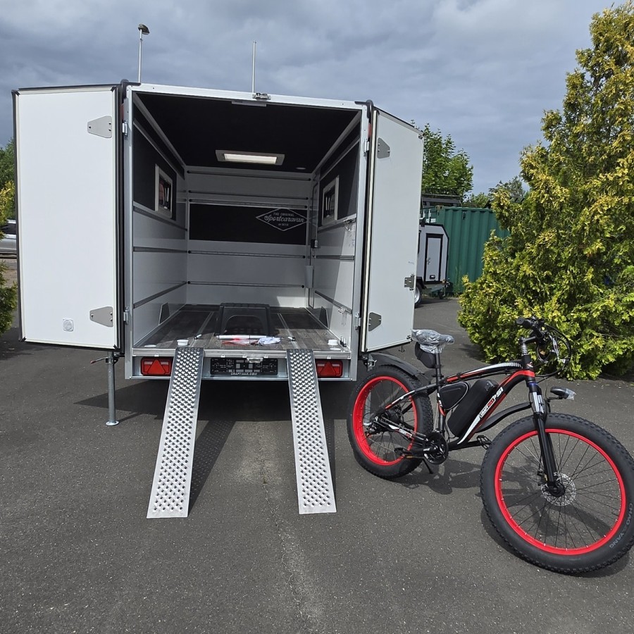Sportcaravan®-Cube-3-OffRoad-Camping-Anhaenger-1250kg-Thermo-Sandwich-GFK-halfgrey-100kmh-32