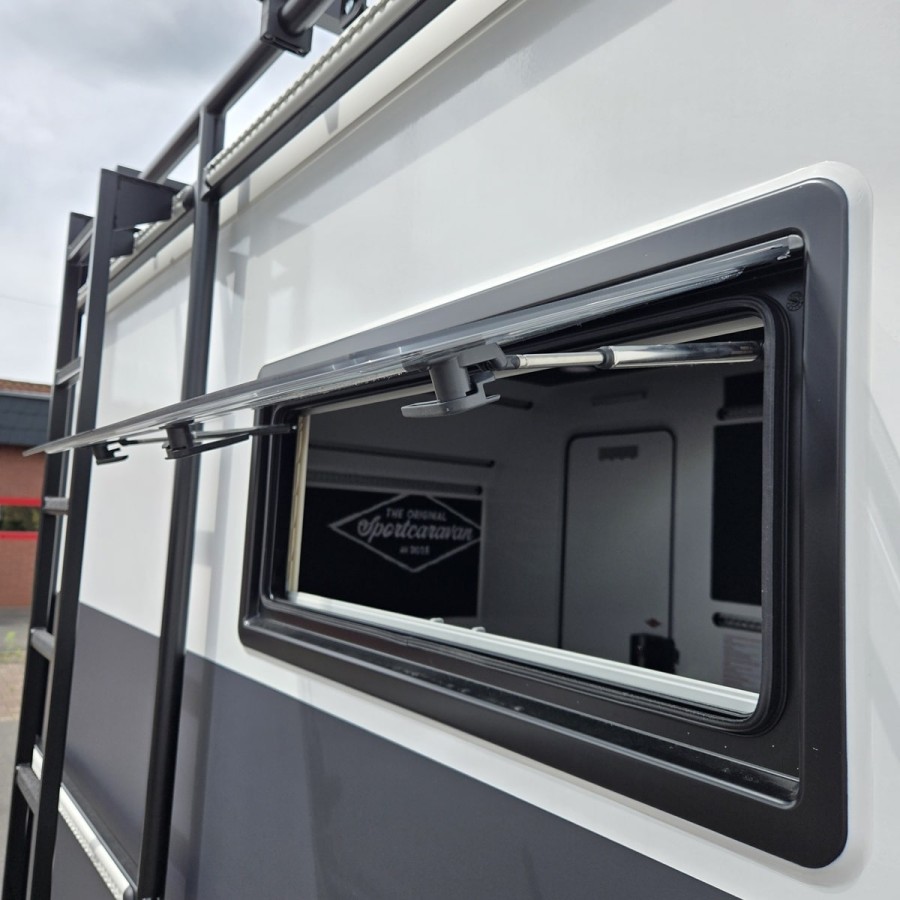 Sportcaravan®-Cube-3-OffRoad-Camping-Anhaenger-1250kg-Thermo-Sandwich-GFK-halfgrey-100kmh-45