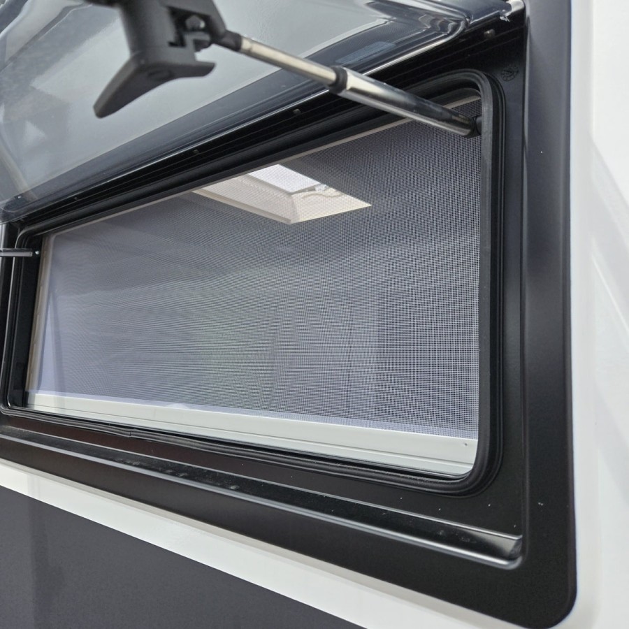 Sportcaravan®-Cube-3-OffRoad-Camping-Anhaenger-1250kg-Thermo-Sandwich-GFK-halfgrey-100kmh-46